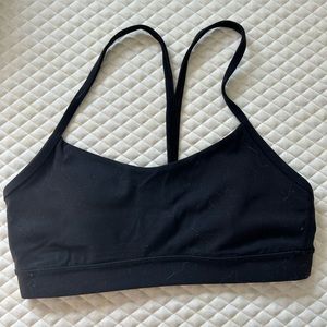 Lululemon - Flow Y Bra Nulu